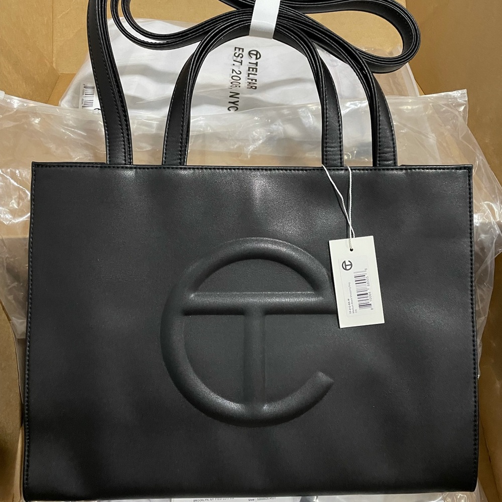 MED BLACK TELFAR